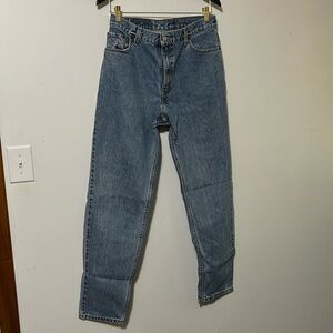 Levi’s women’s 550 relaxed taper leg jeans